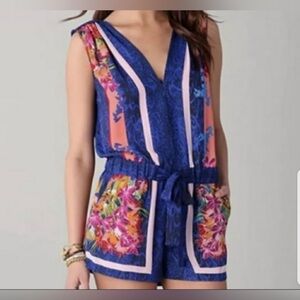 BCBGMAXAZRIA Vance V-neck Blue Floral  Romper